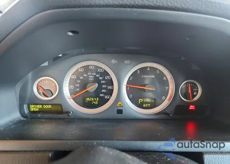 2011 Volvo Xc90 V8 from USA, damaged, VIN YV4852CZ3B1582664